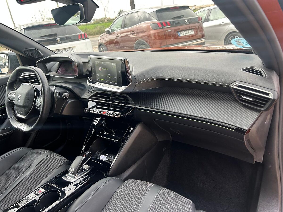 PEUGEOT 2008 GT 1.2 AUTO SPANISH LHD IN SPAIN 22000 MILES SUPERB 1 OWNER 2020